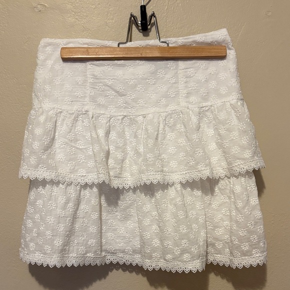 simplee Dresses & Skirts - Chic White Lace Tiered Mini Skirt